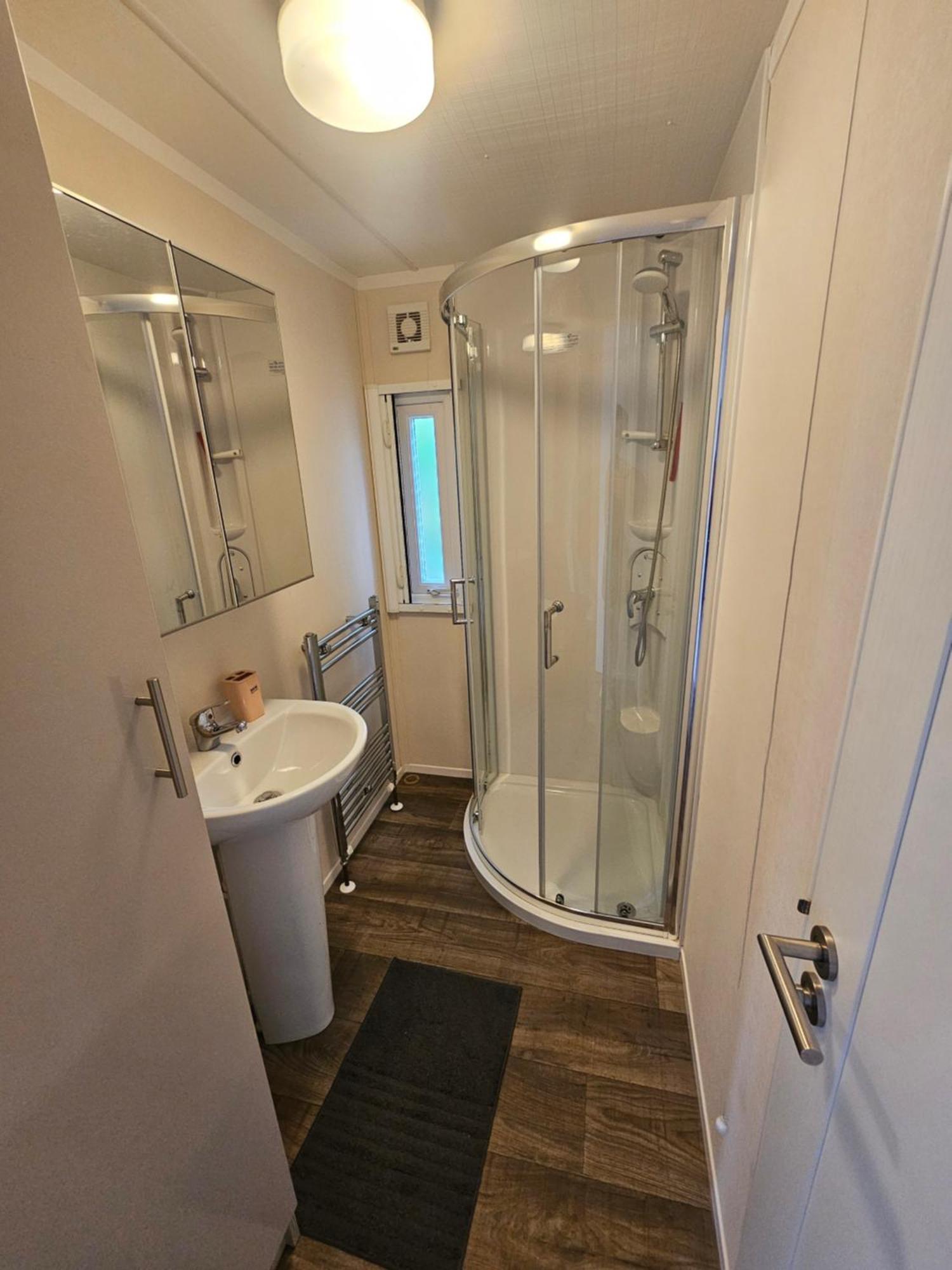 Luxe 4 Persoons Chalet Op 5 Sterren Camping Raalte Exterior foto