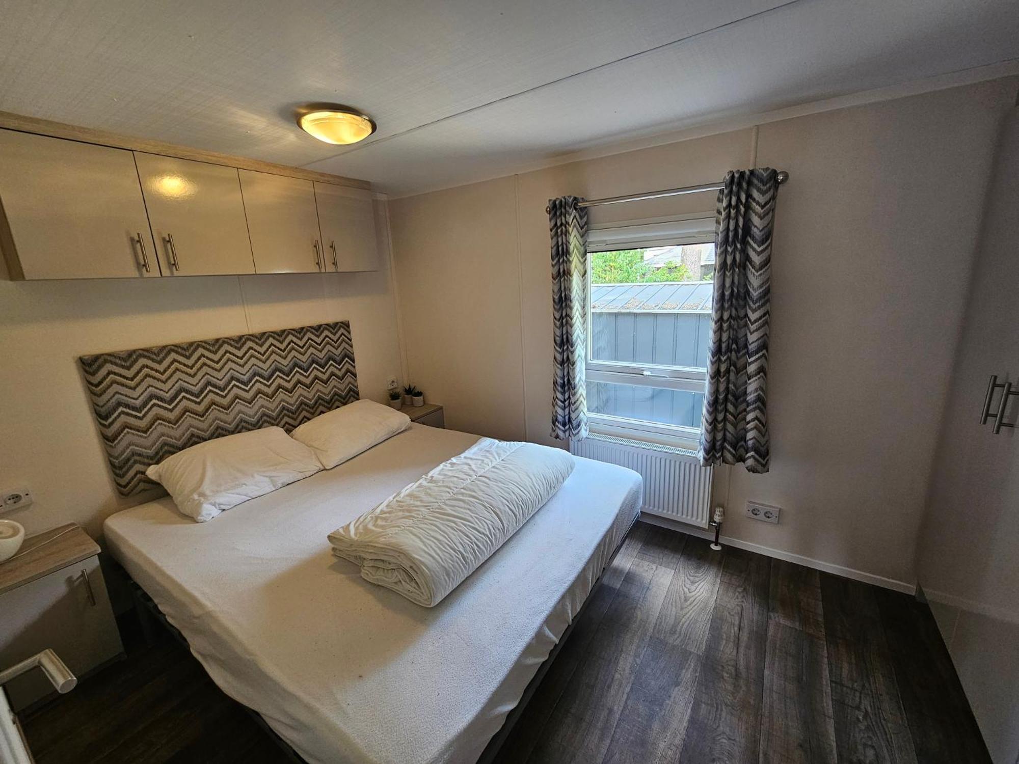 Luxe 4 Persoons Chalet Op 5 Sterren Camping Raalte Exterior foto